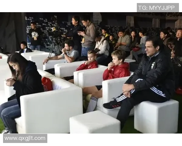 足球明星齐聚为西藏加油传递温暖与希望的感人视频 足球明星齐聚为西藏加油传递温暖与希望的感人视频