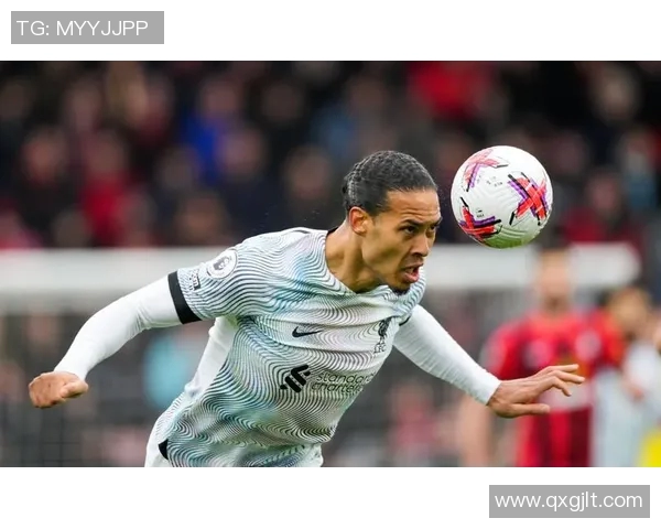 足球明星铲人事件背后的真相与影响分析