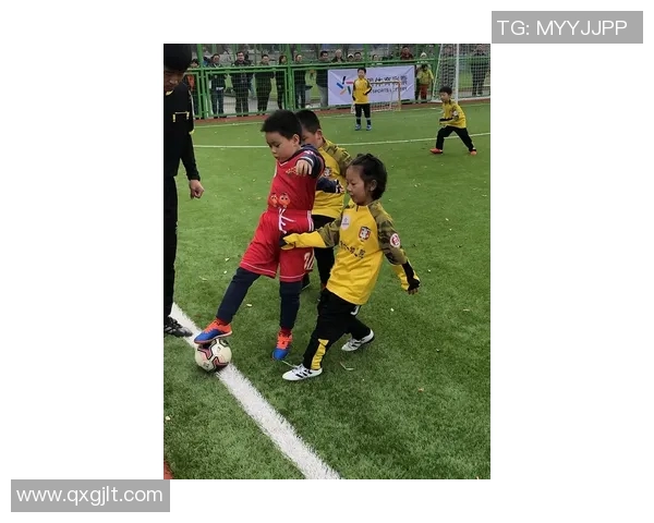 追逐梦想的青春足迹妈妈我渴望成为足球明星的心声