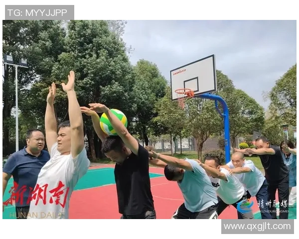 明星小朋友篮球场上展现超强技巧与团队合作精神的视频精彩瞬间